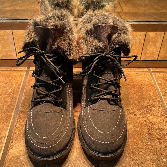 NWOT Sporto Faux Fur & Suede Booties - Picture 3 of 8